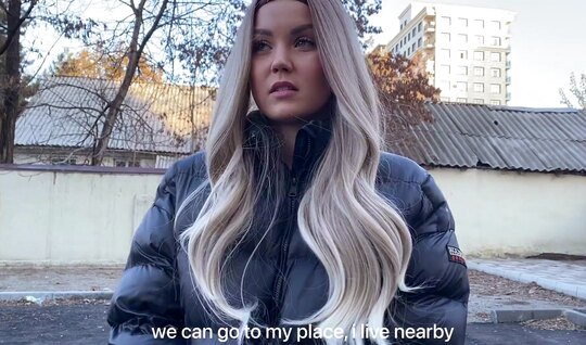 Русская сучка повелась на пикап и получила оргазм от члена