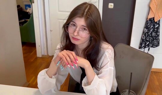 Русская студентка в очказ согласилась на секс с приятелем