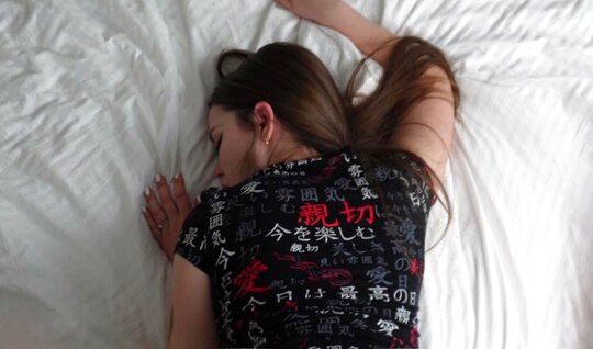 Русская сестра с удовольствием киску подставляет для траха