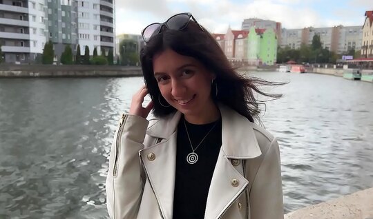 Пикапер трахнул русскую похотливую сучку в анальный проход