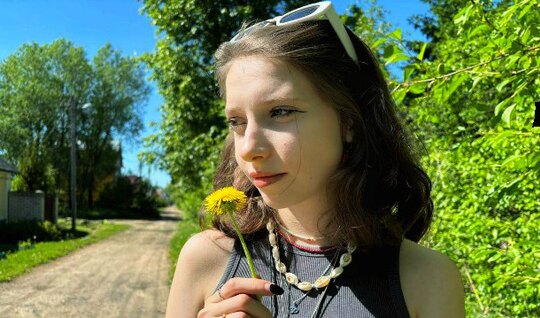 Русская милашка сама не поняла как на члене пикапера оказалась